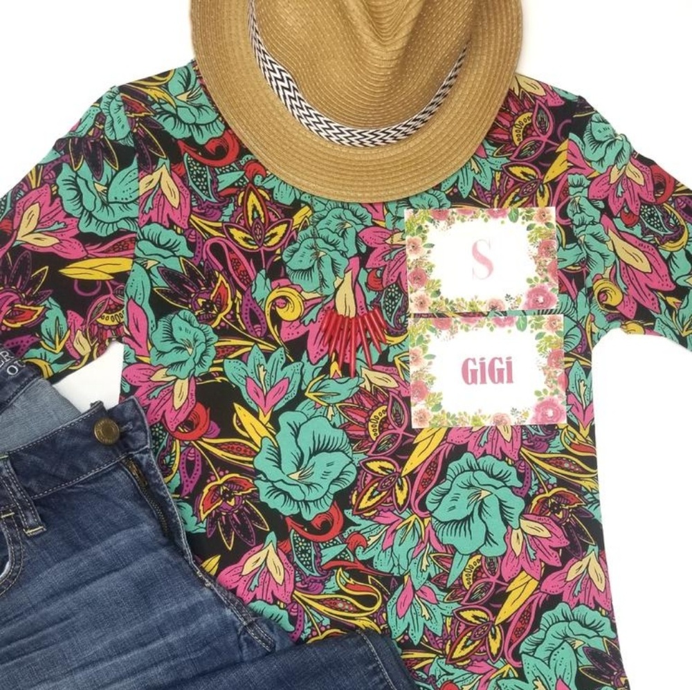 LuLaRoe GiGi Floral Fitted Elbow Length Shirt